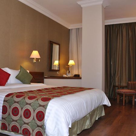 Orient Prince Hotel Бейрут Екстер'єр фото