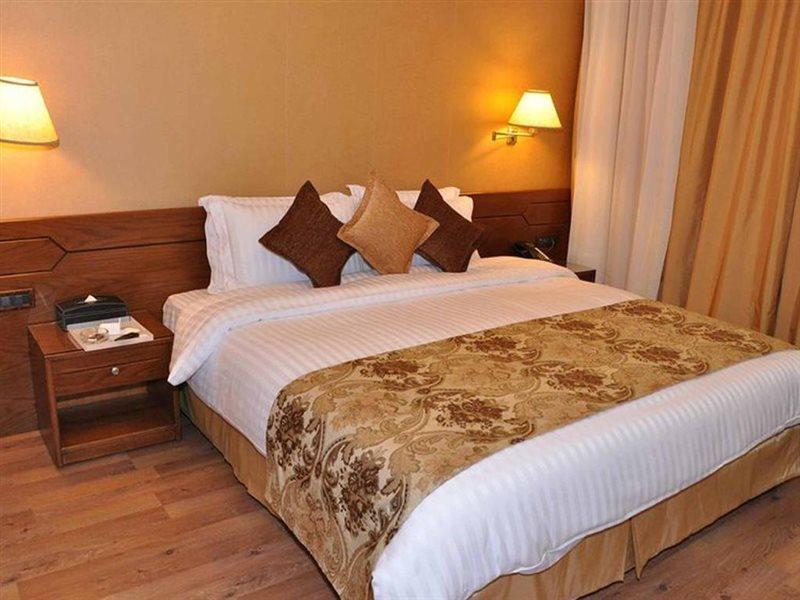 Orient Prince Hotel Бейрут Екстер'єр фото