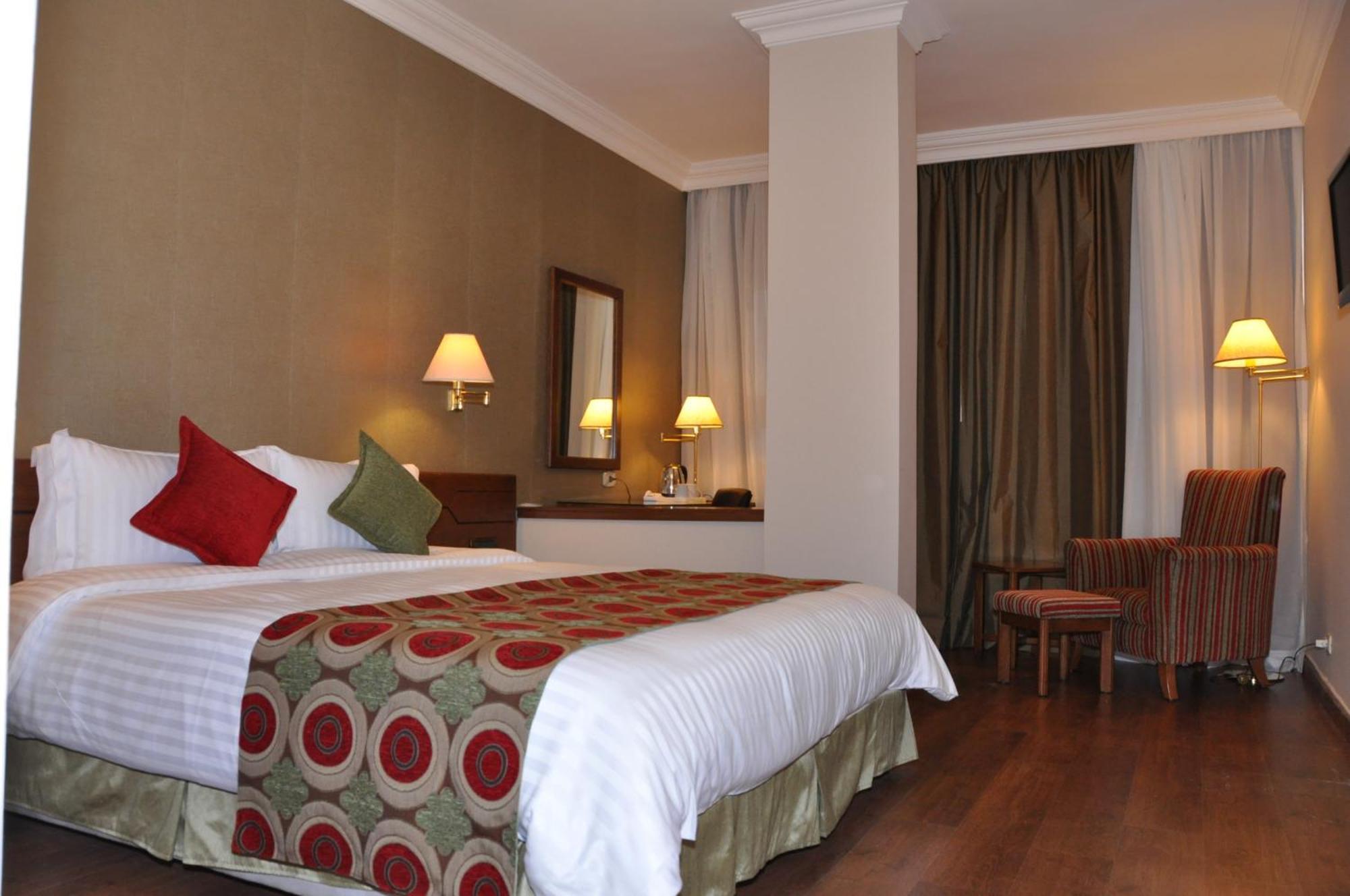 Orient Prince Hotel Бейрут Екстер'єр фото