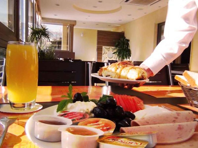 Orient Prince Hotel Бейрут Екстер'єр фото